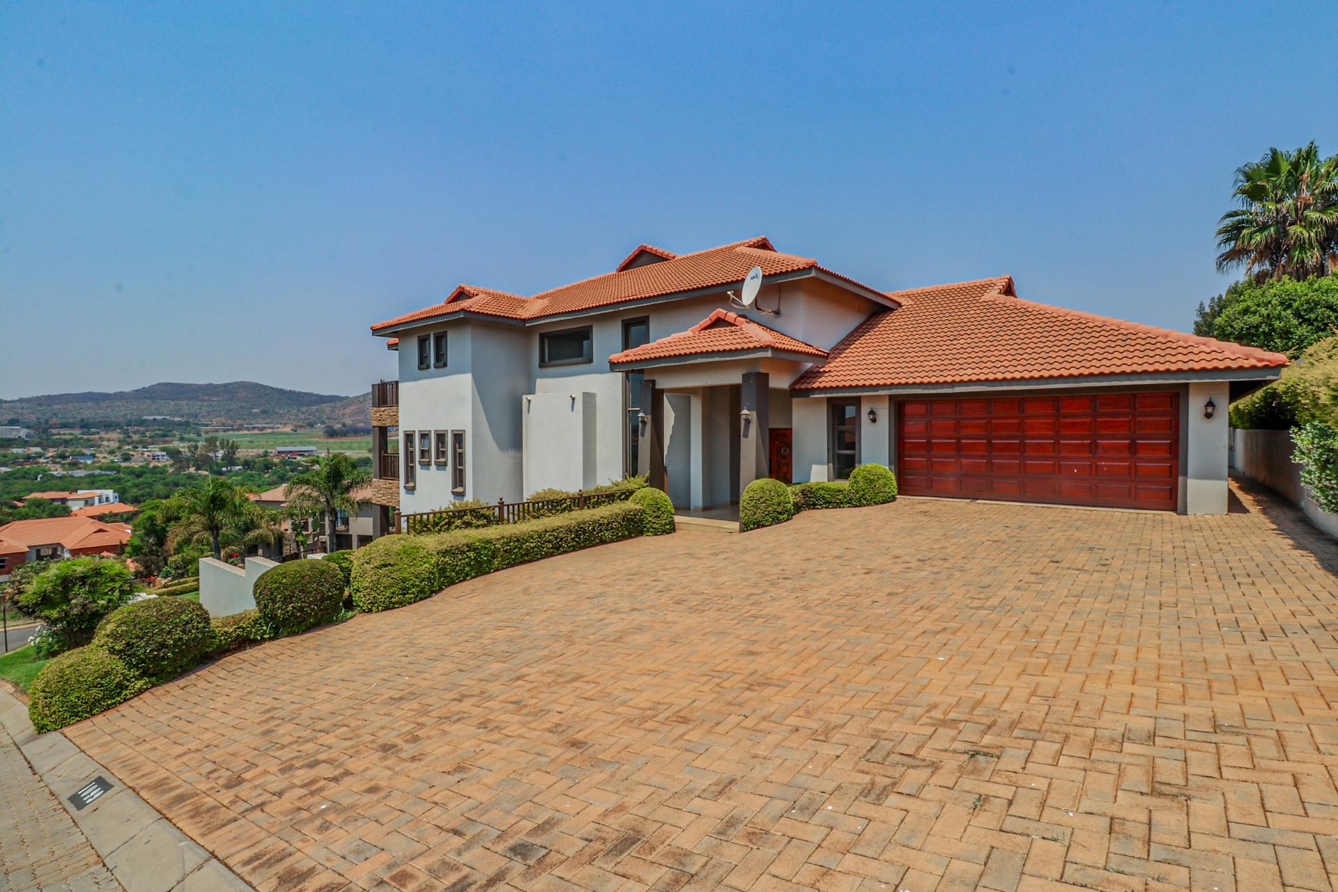 Upmarket home in Birdwood Estate — photograph 2