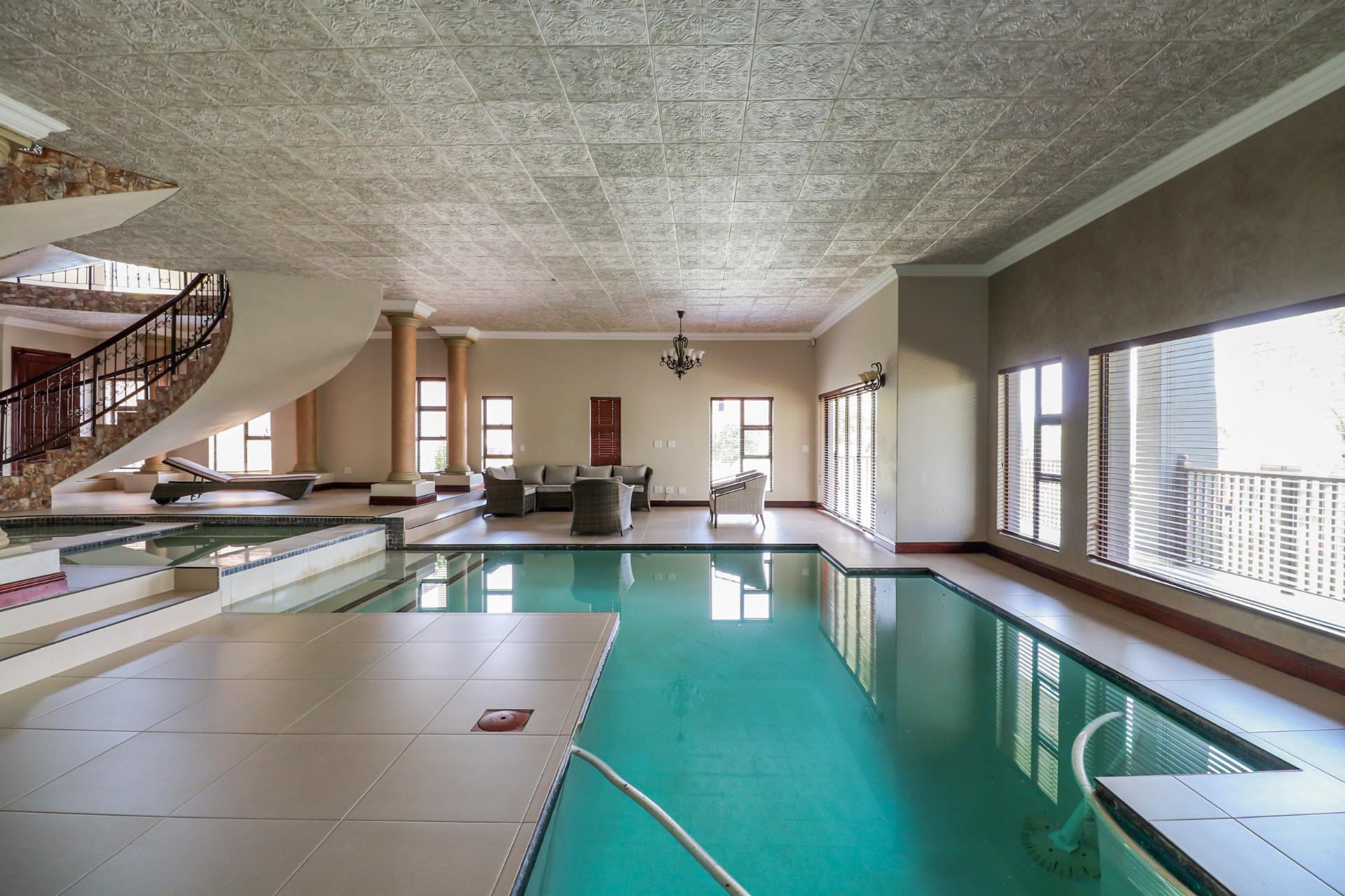 Upmarket home in Birdwood Estate — photograph 4