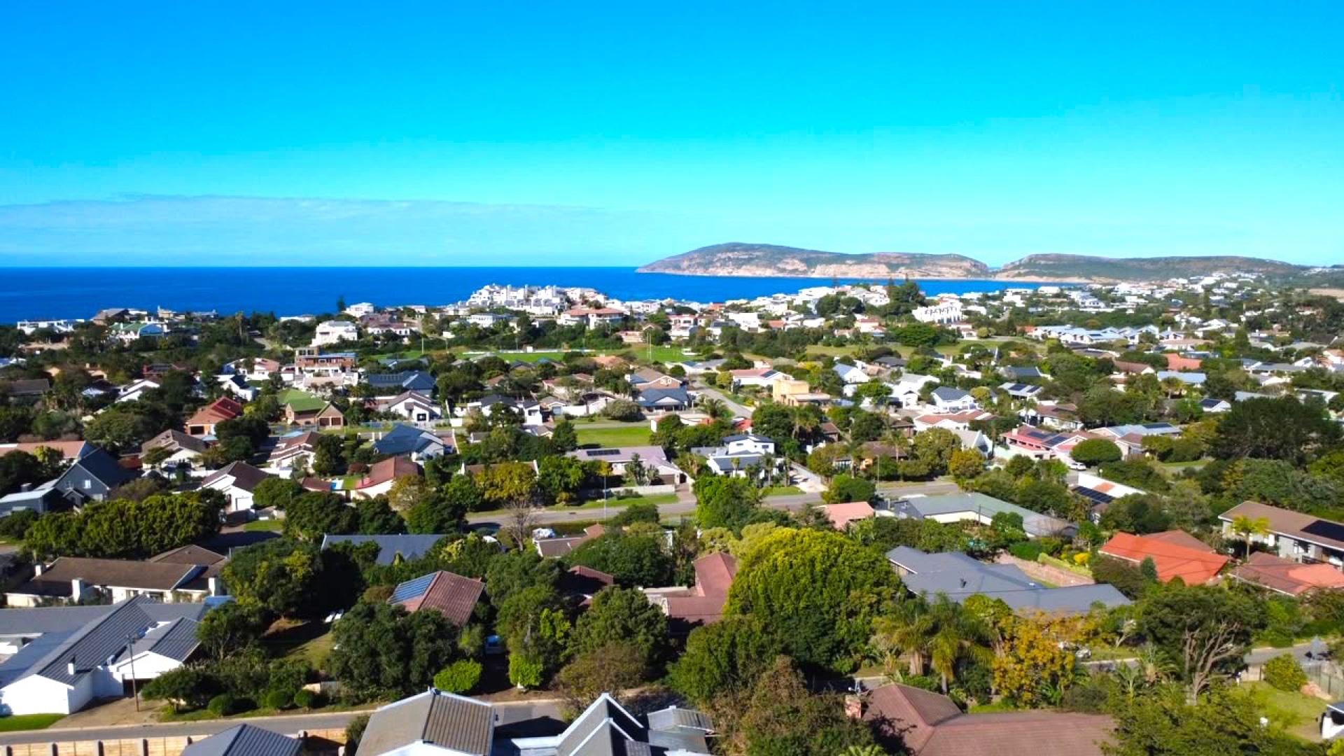 7 Bedroom House in Lower Robberg — photograph 5