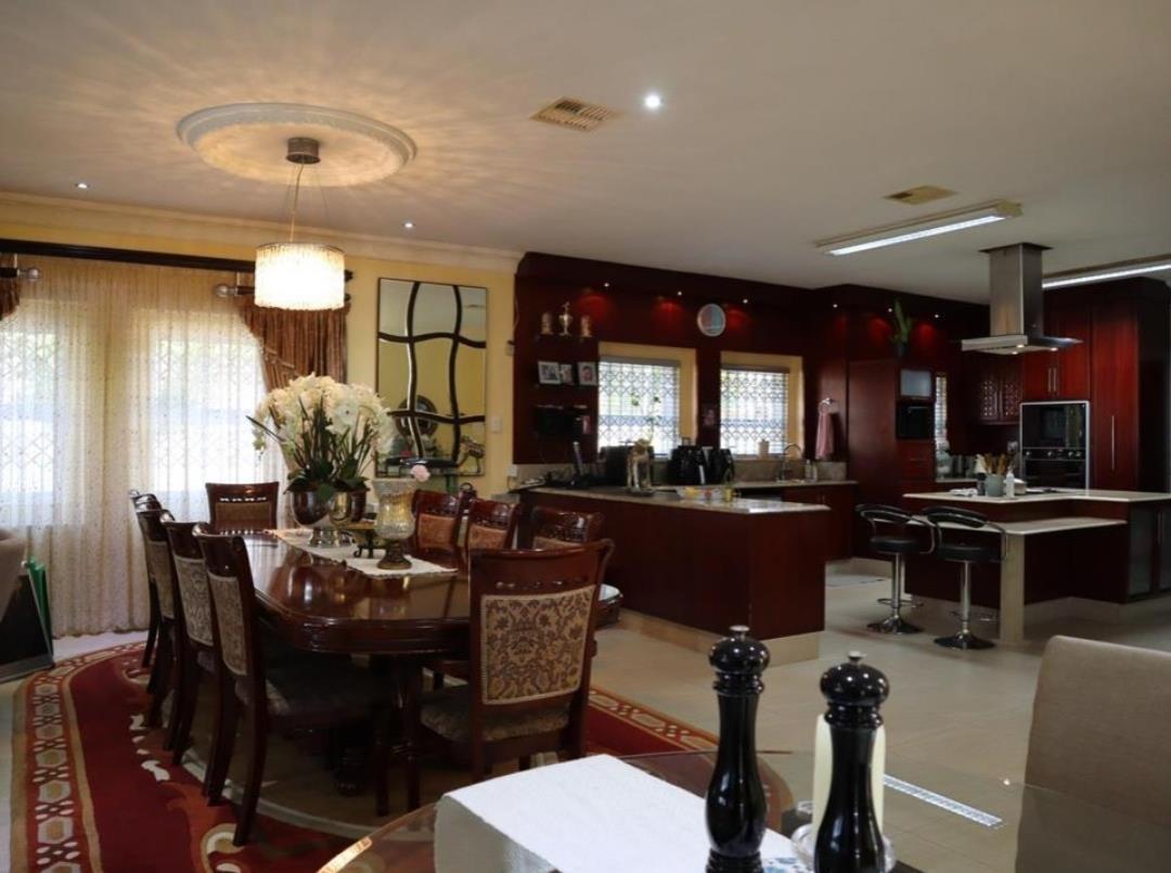 La Lucia Six-Bed Home — photograph 4