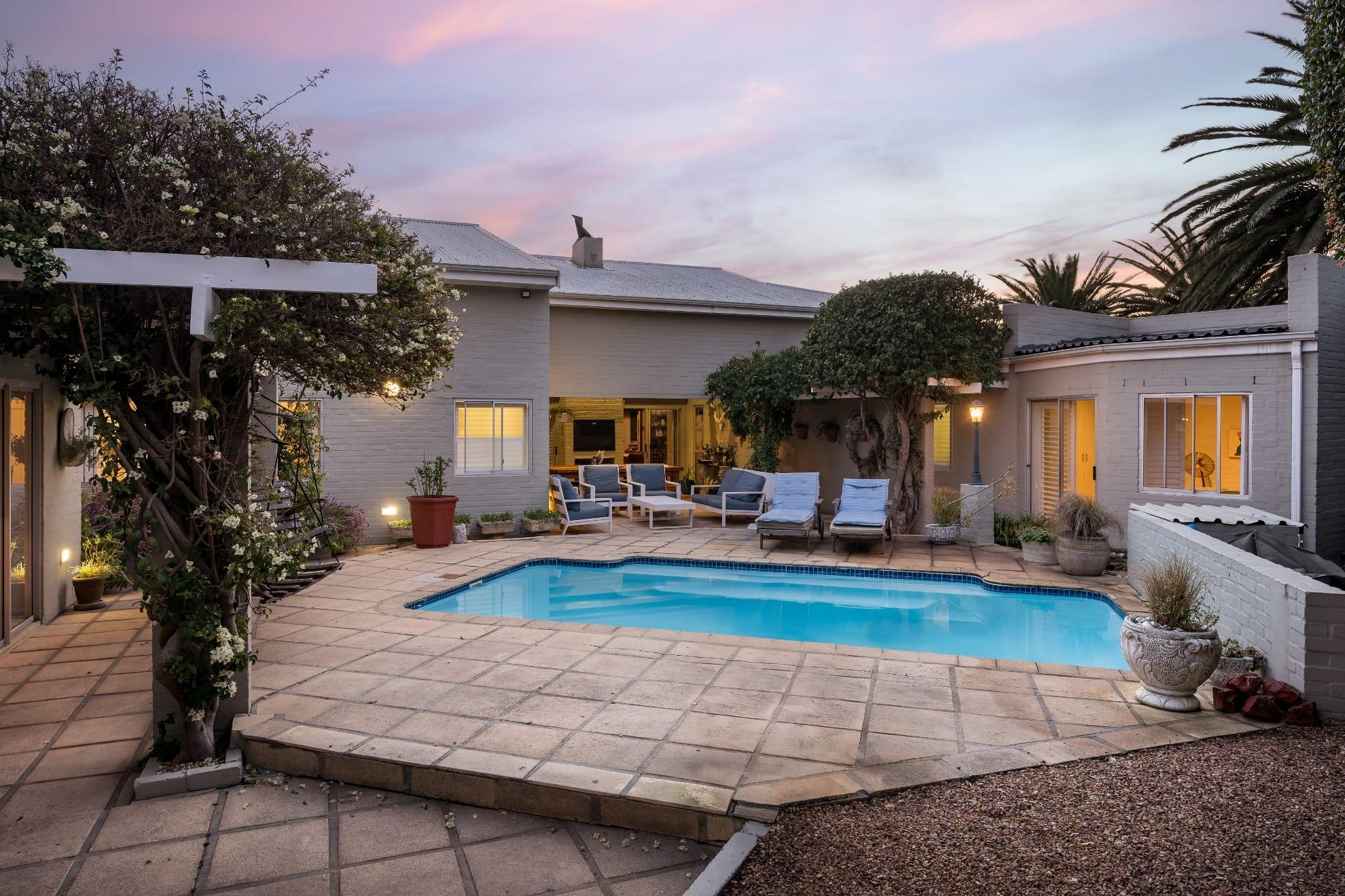 House in Somerset West, Western Cape, South Africa — photograph 2