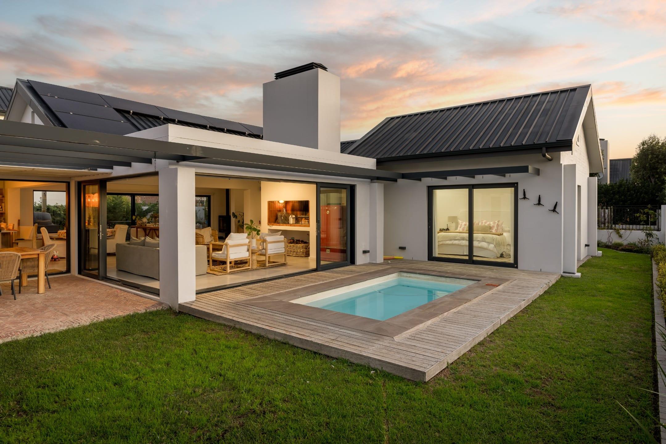 House in Paarl, Western Cape, South Africa — photograph 1