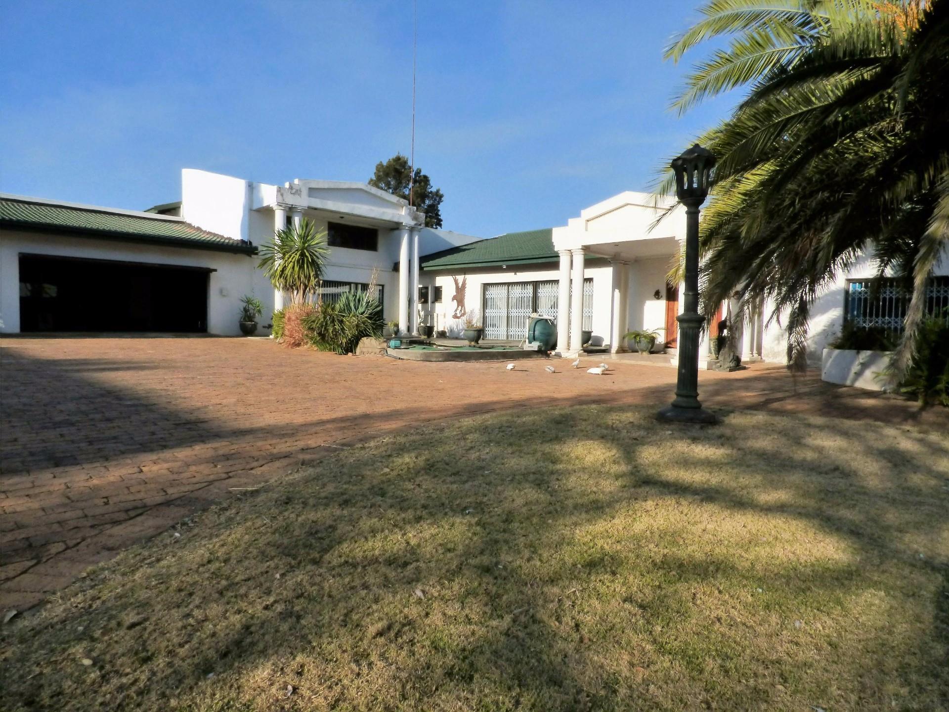 House in Benoni, Gauteng, South Africa — photograph 2