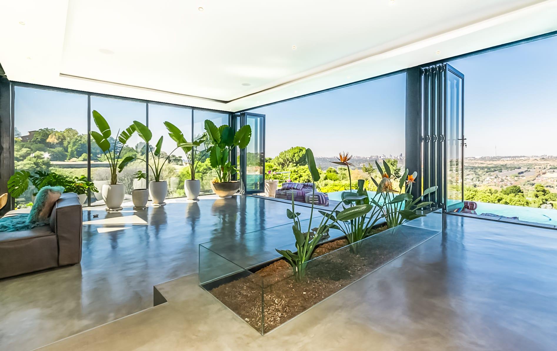 Northcliff Infinity-Pool Home — photograph 5