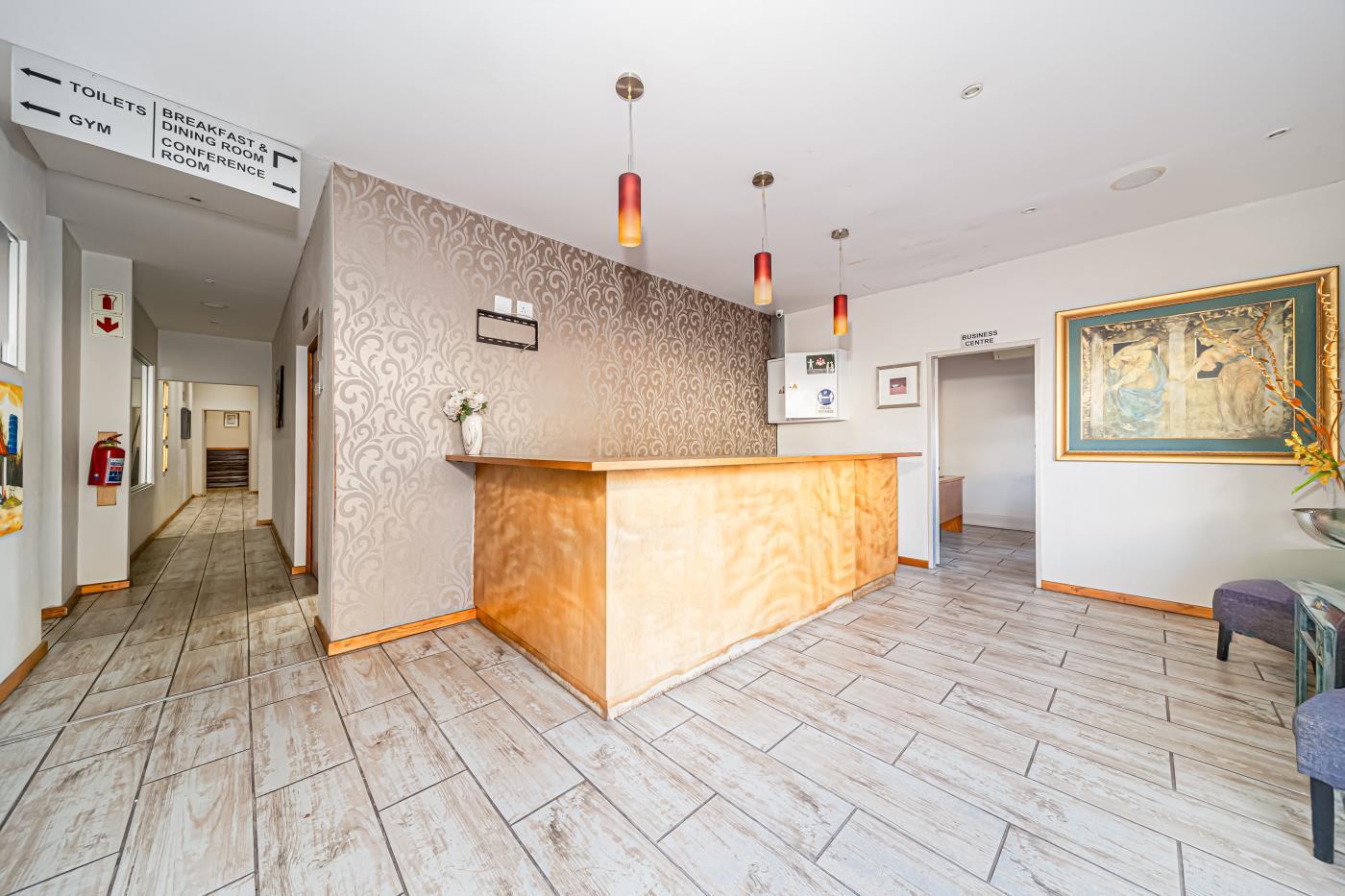 10 Bedroom Lodge For Sale in Hyde Park — photograph 4