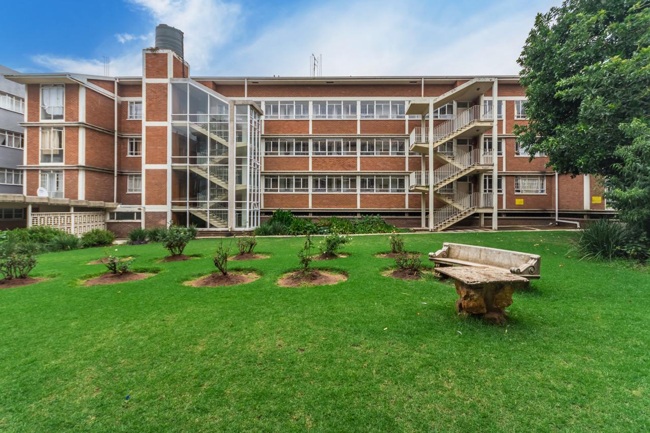 Apartment in Johannesburg, Gauteng, South Africa — photograph 1