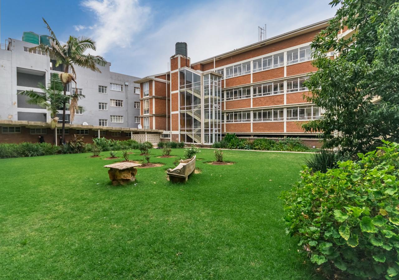 Apartment in Johannesburg, Gauteng, South Africa — photograph 2