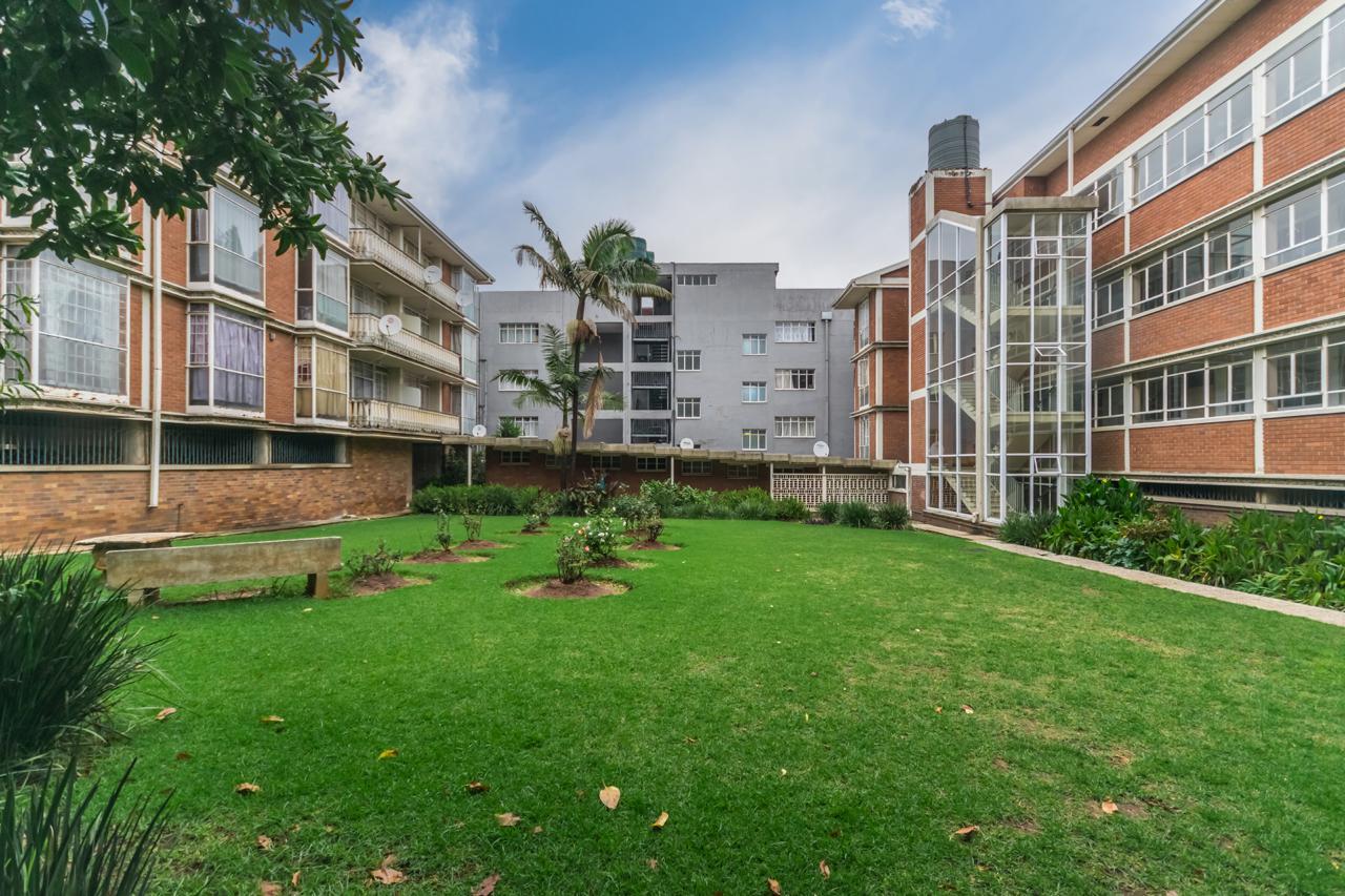Apartment in Johannesburg, Gauteng, South Africa — photograph 3