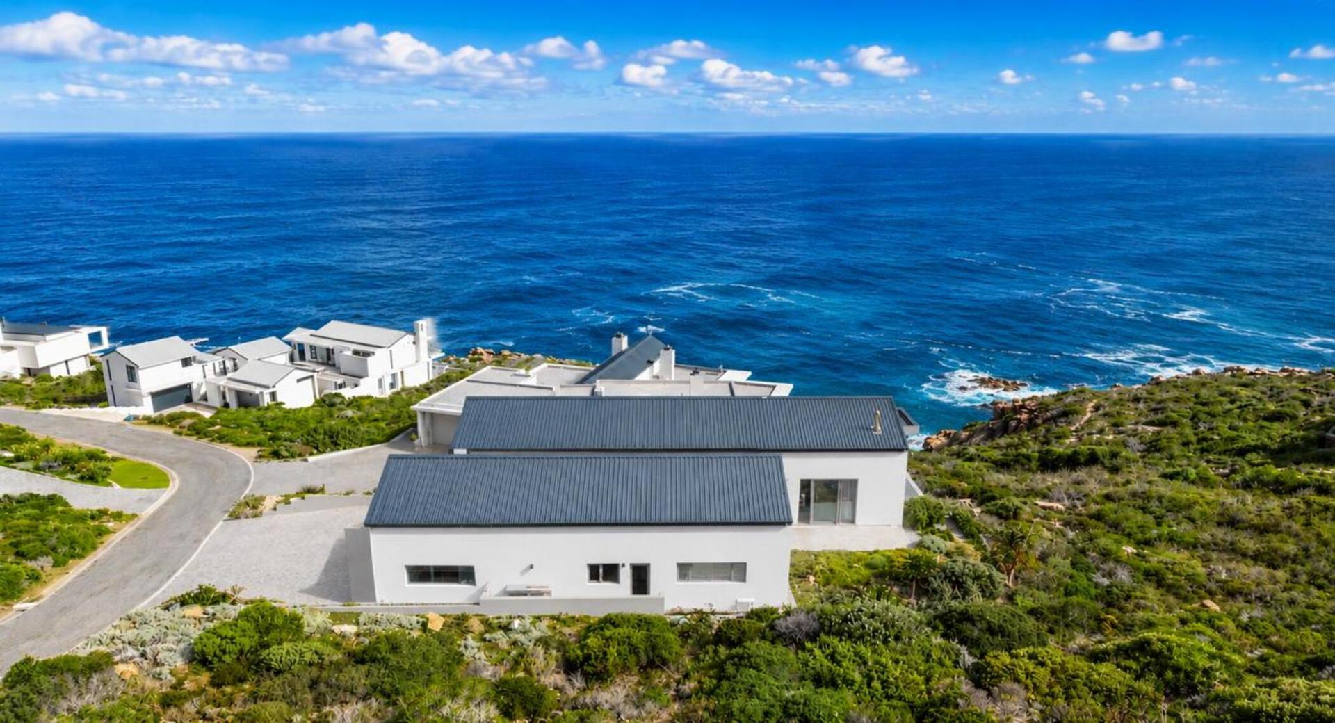 Pinnacle Point Five-Bed Home — photograph 3
