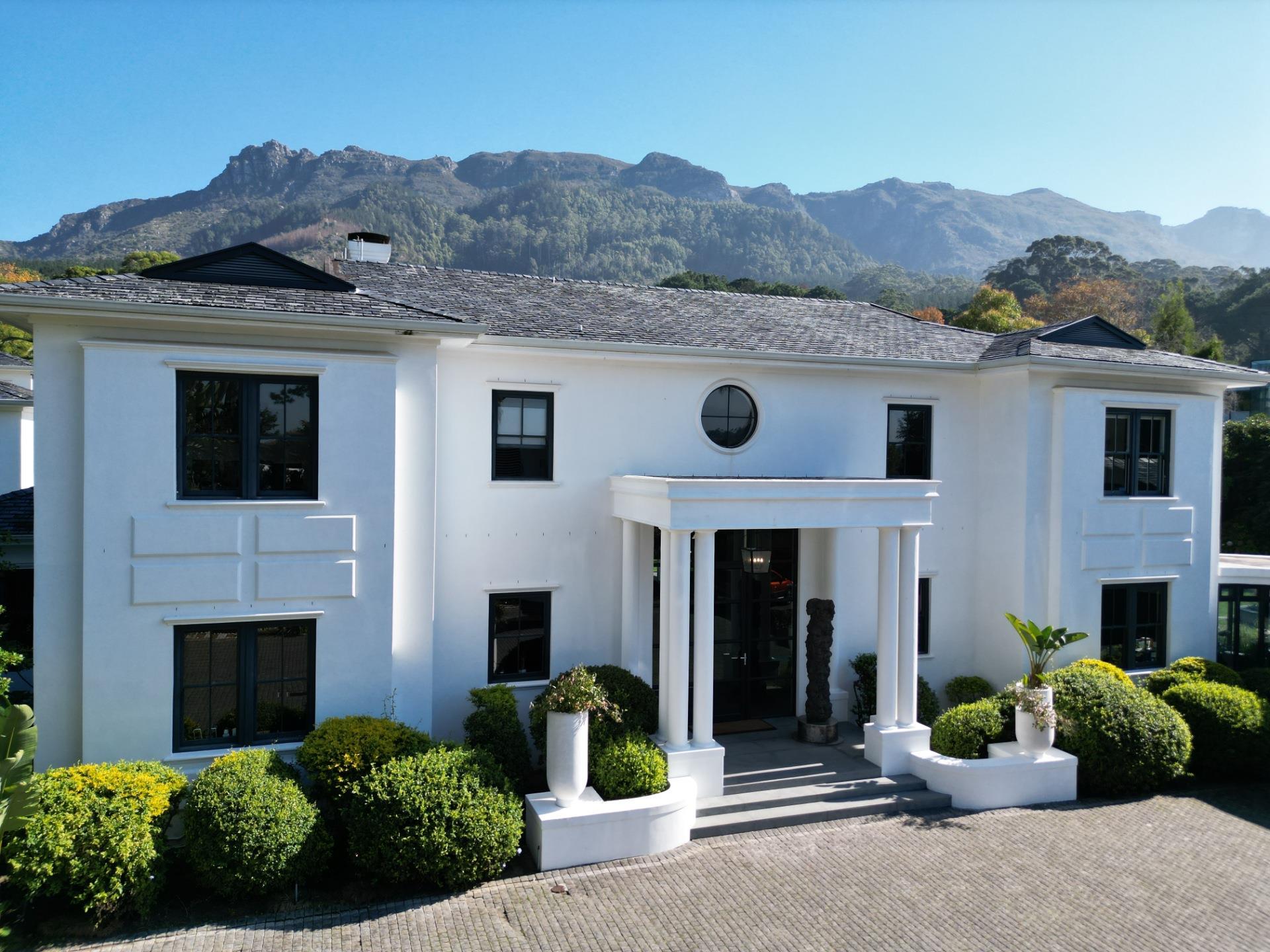 House in Cape Town, Western Cape, South Africa — photograph 1