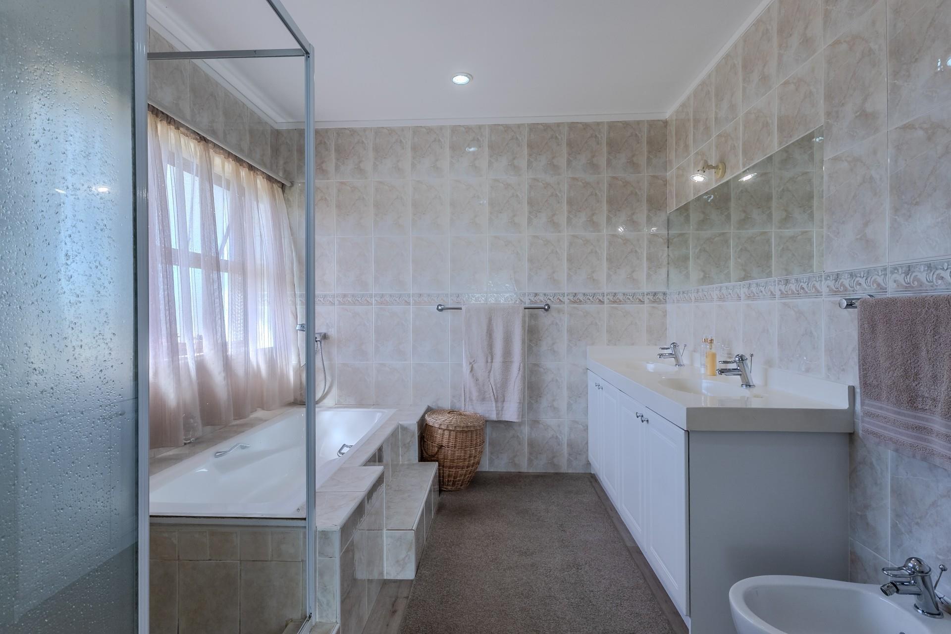 House in Durbanville, Western Cape, South Africa — photograph 5