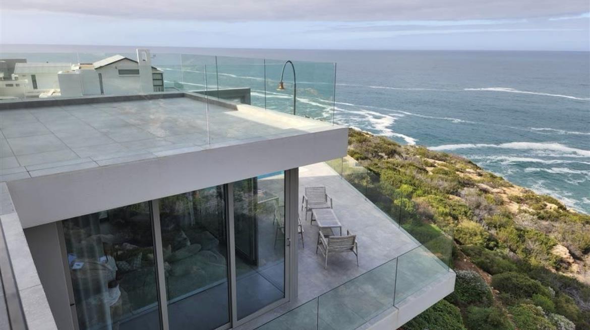 House in Mossel Bay, Western Cape, South Africa — photograph 1