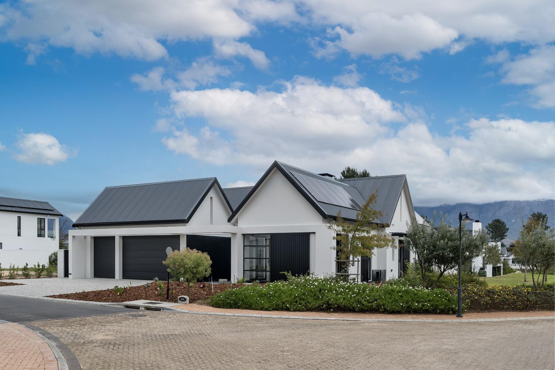 House in Paarl, Western Cape, South Africa — photograph 1