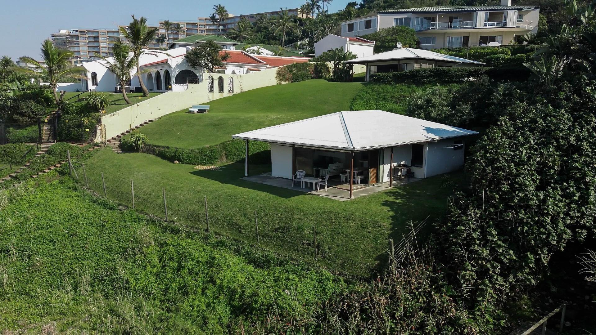 Two Beachfront Houses in Sheffield Beach — photograph 4