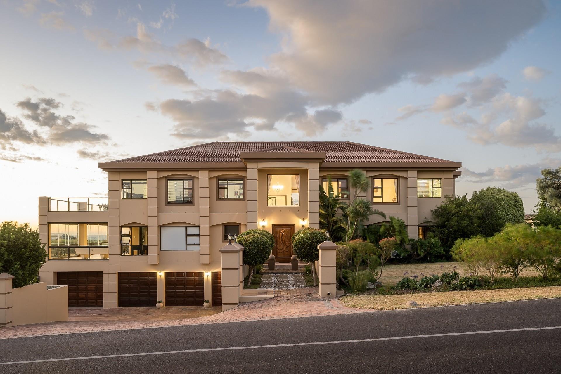 House in Somerset West, Western Cape, South Africa — photograph 1