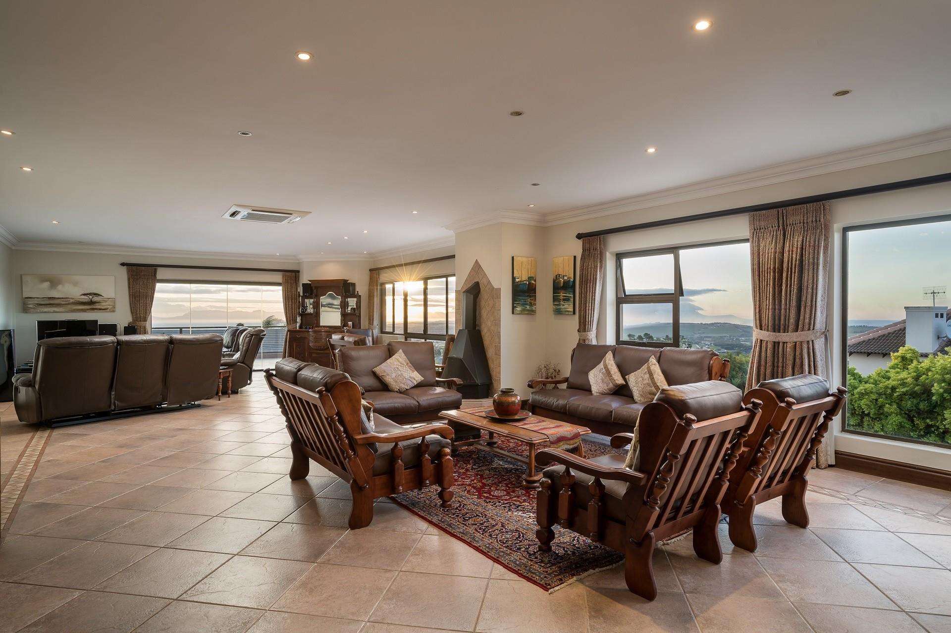 House in Somerset West, Western Cape, South Africa — photograph 5
