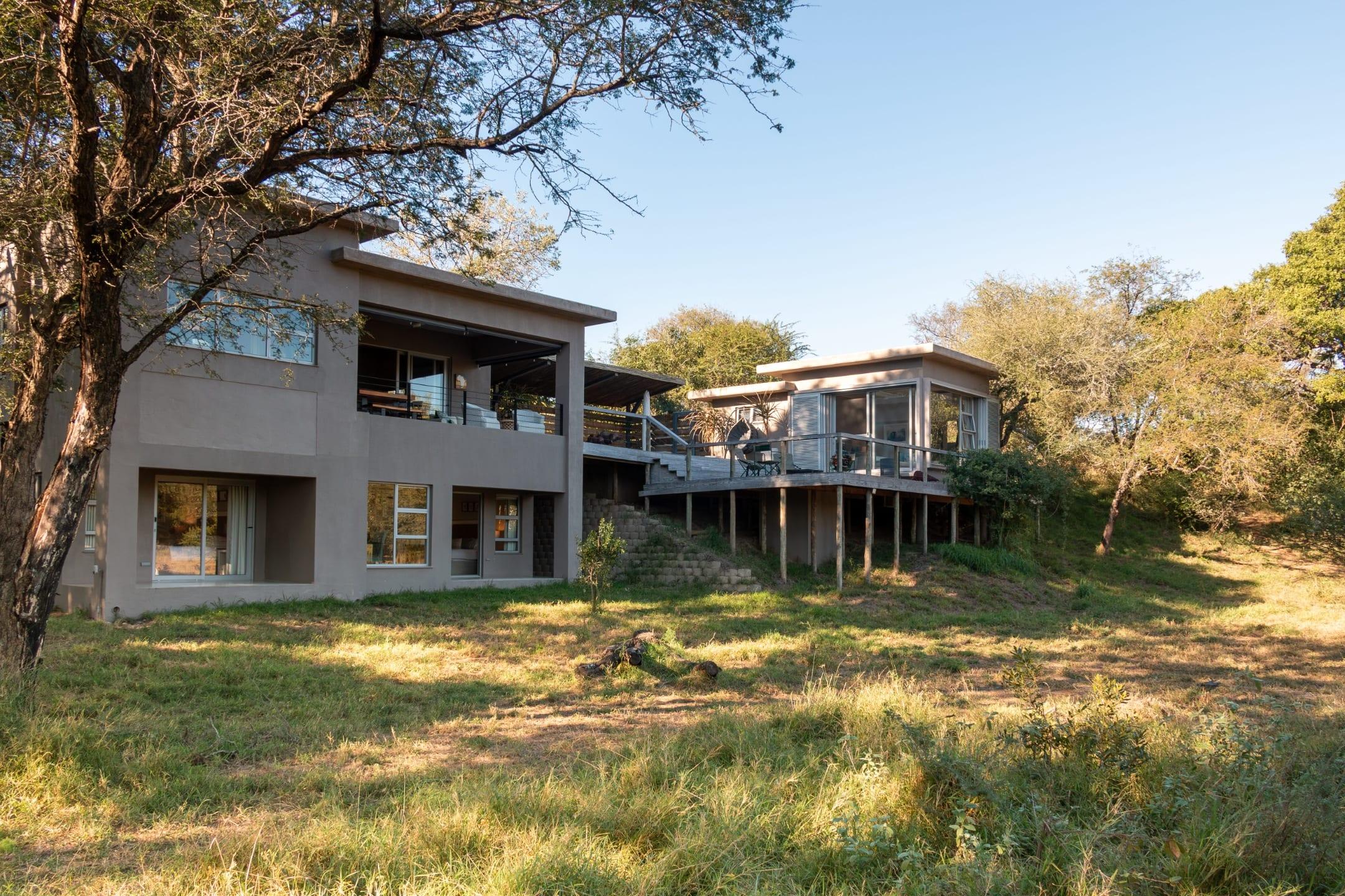 House in Hoedspruit, Limpopo, South Africa — photograph 1