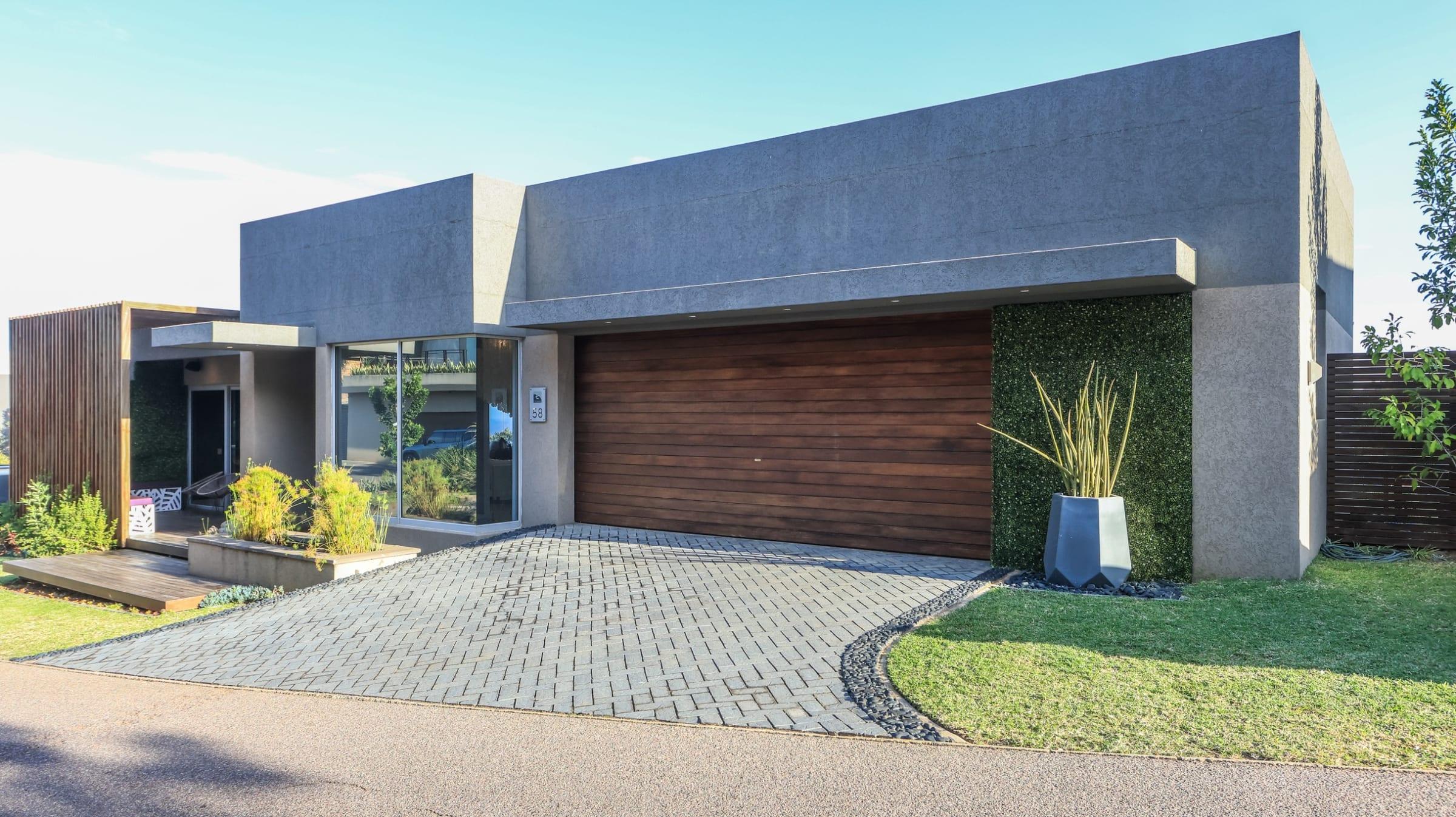 House in Umhlanga, KwaZulu Natal, South Africa — photograph 2