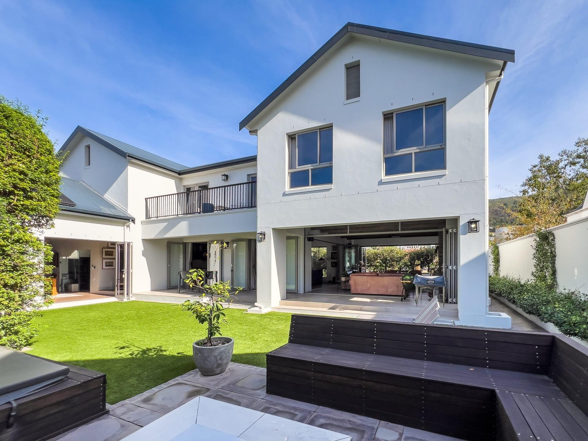 House in Paarl, Western Cape, South Africa — photograph 1