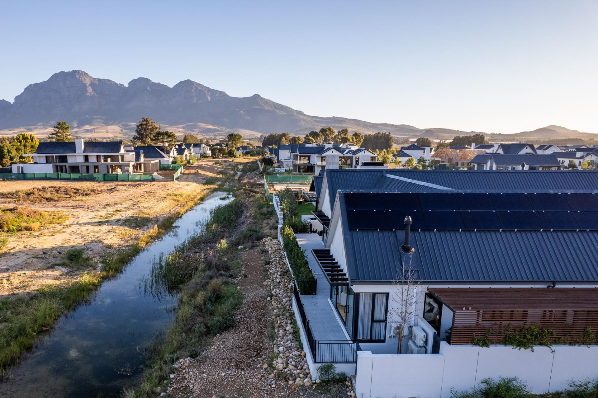 House in Paarl, Western Cape, South Africa — photograph 3