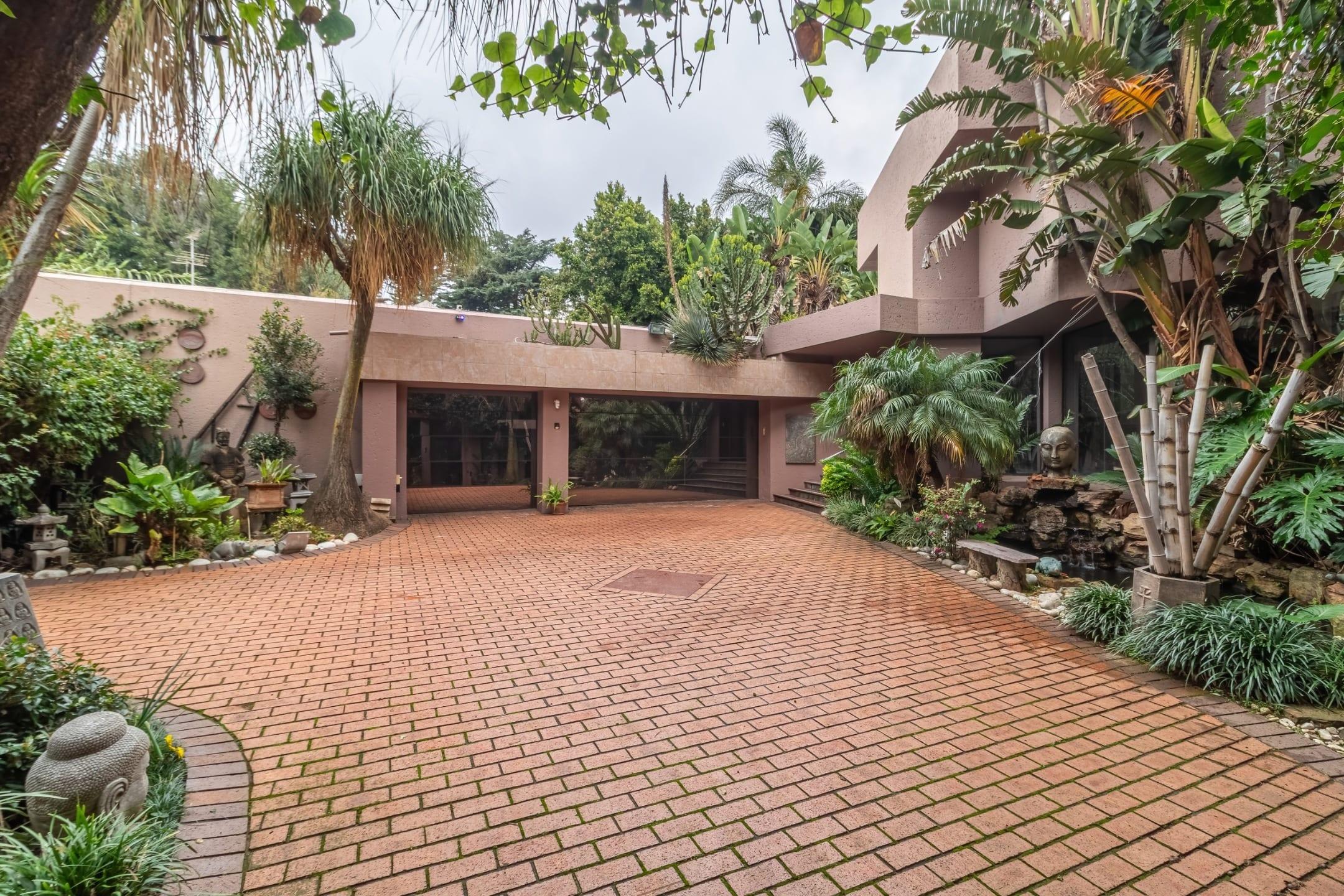 House in Bedfordview, Gauteng, South Africa — photograph 2
