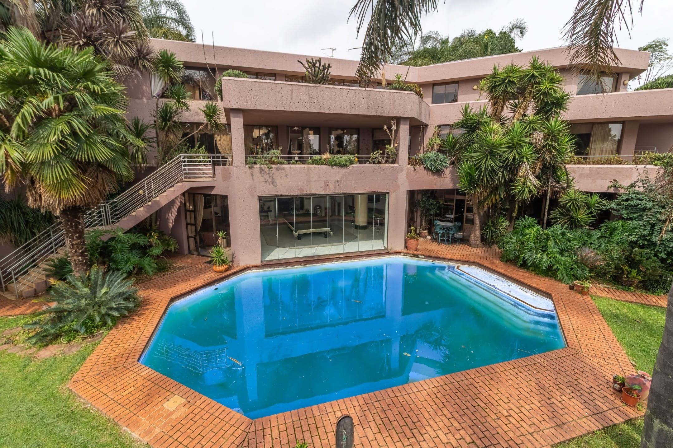 House in Bedfordview, Gauteng, South Africa — photograph 3