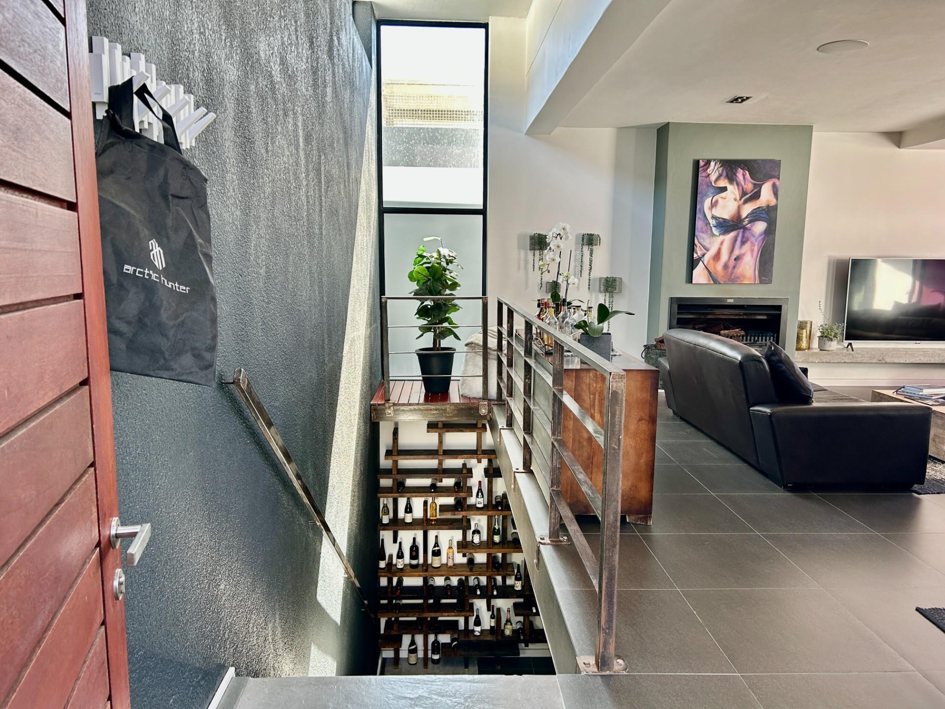 House in Cape Town, Western Cape, South Africa — photograph 2