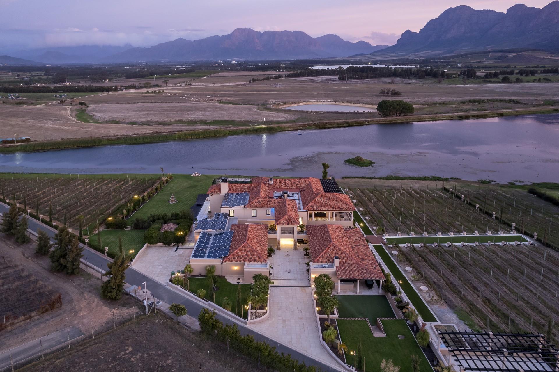 House in Paarl, Western Cape, South Africa — photograph 2
