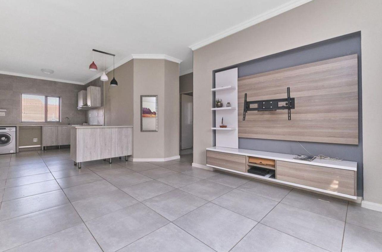 New Two-Bed Apartment in Fourways — photograph 3