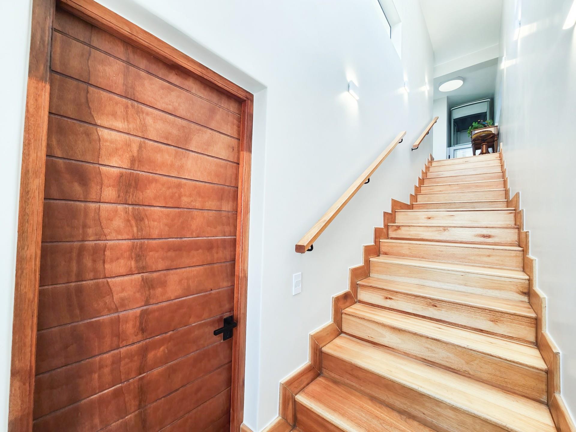 Paradise Beach Triple-Storey Home — photograph 4