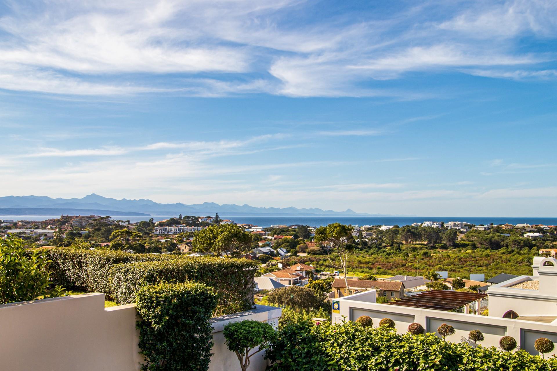 House in Plettenberg Bay, Western Cape, South Africa — photograph 1