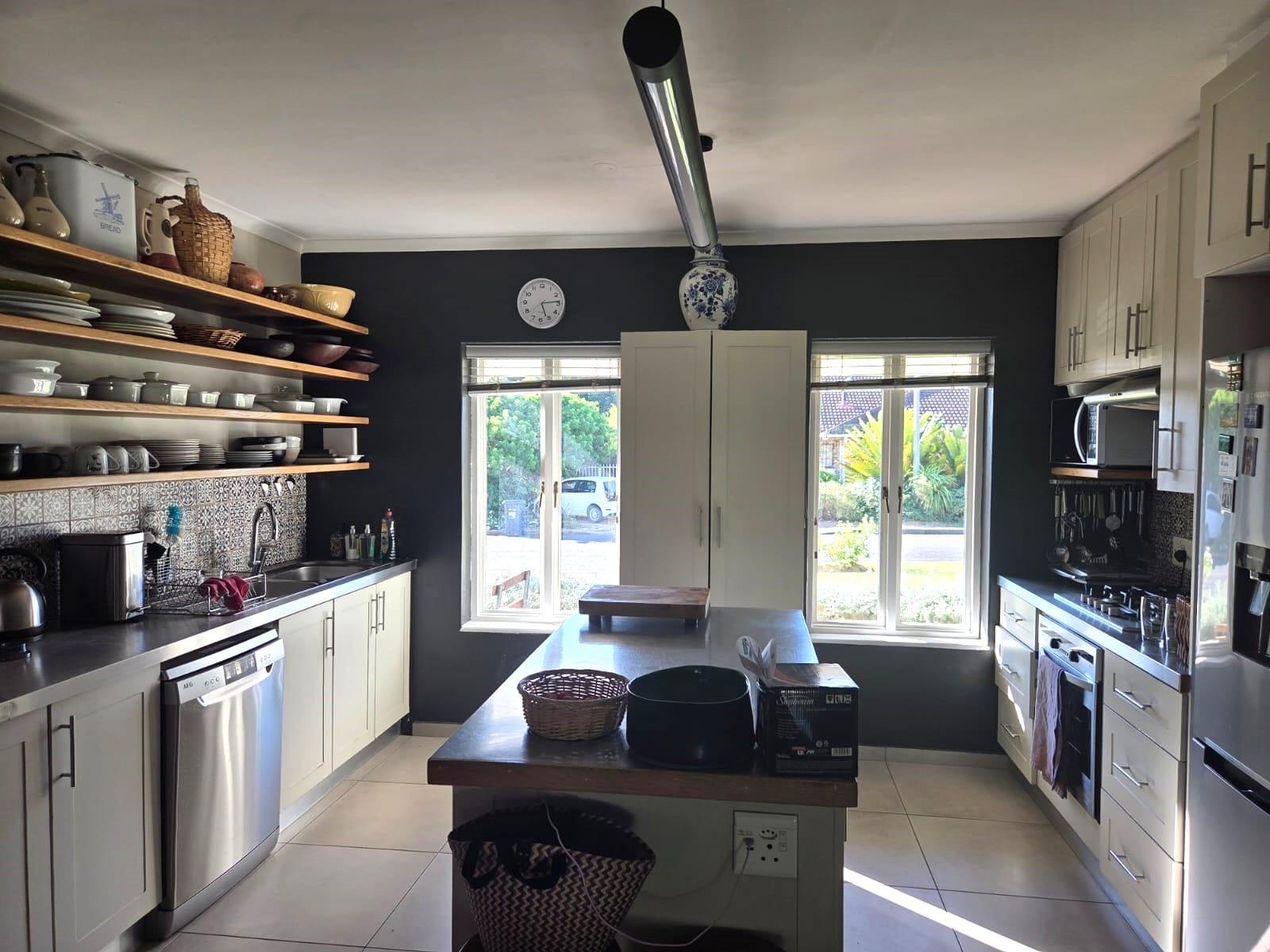 House in Stellenbosch, Western Cape, South Africa — photograph 4