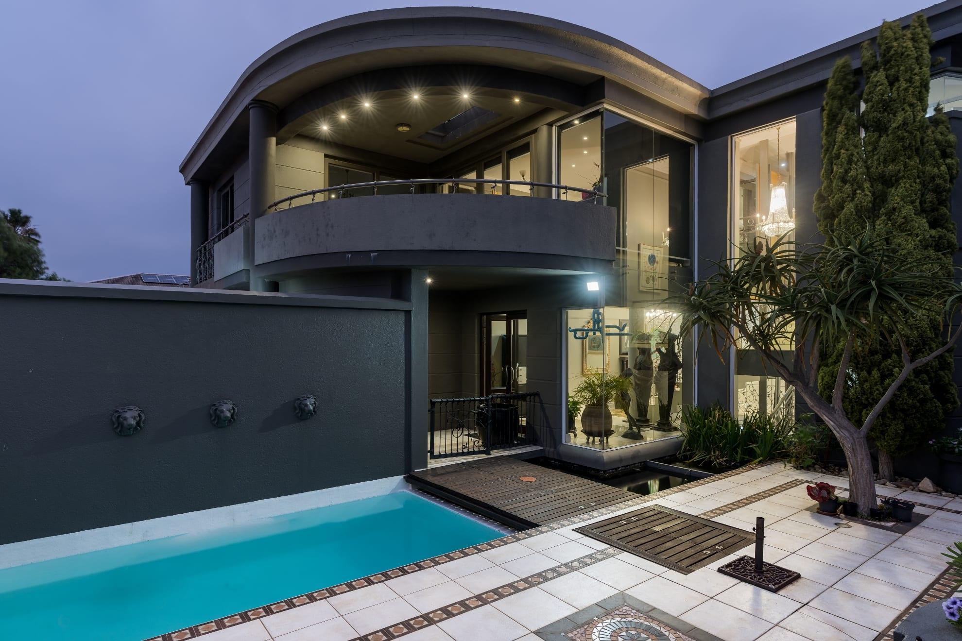 House in Strand, Western Cape, South Africa — photograph 1
