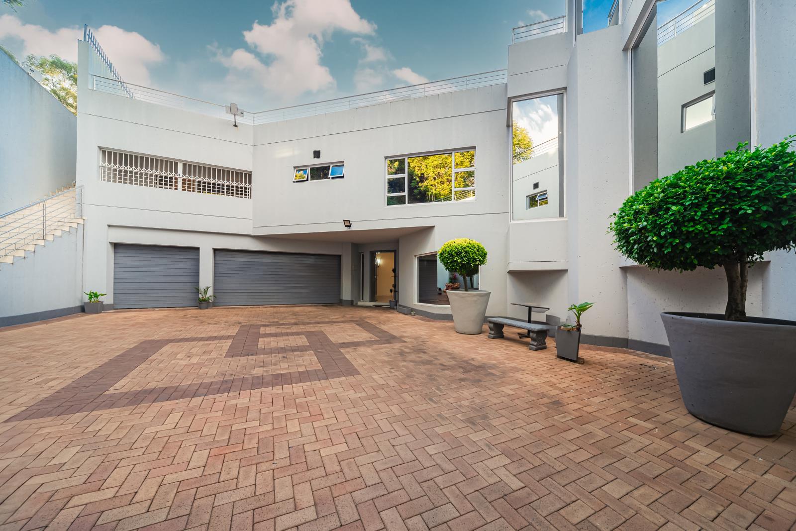 House in Johannesburg, Gauteng, South Africa — photograph 3