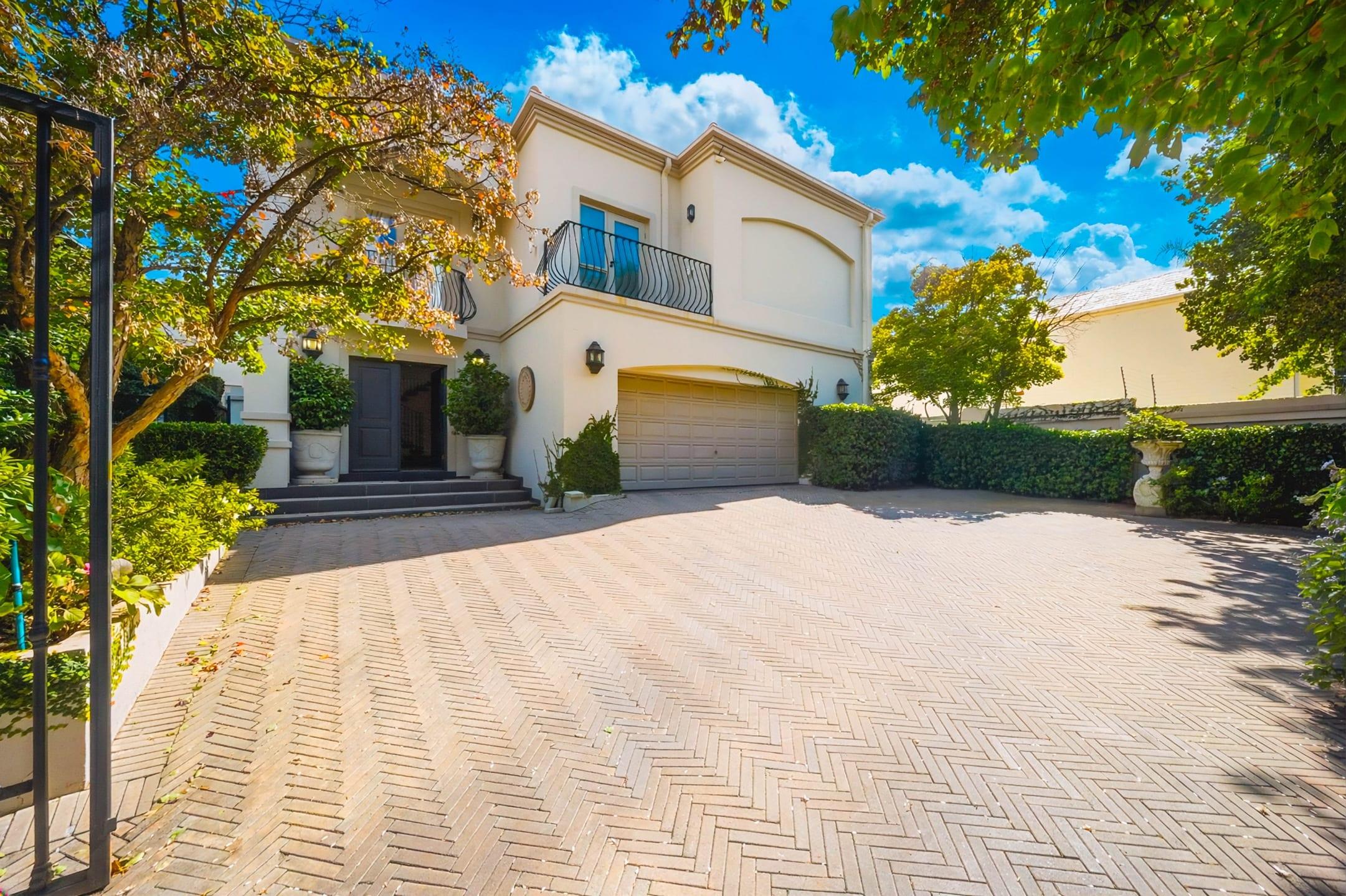 House in Sandton, Gauteng, South Africa — photograph 1