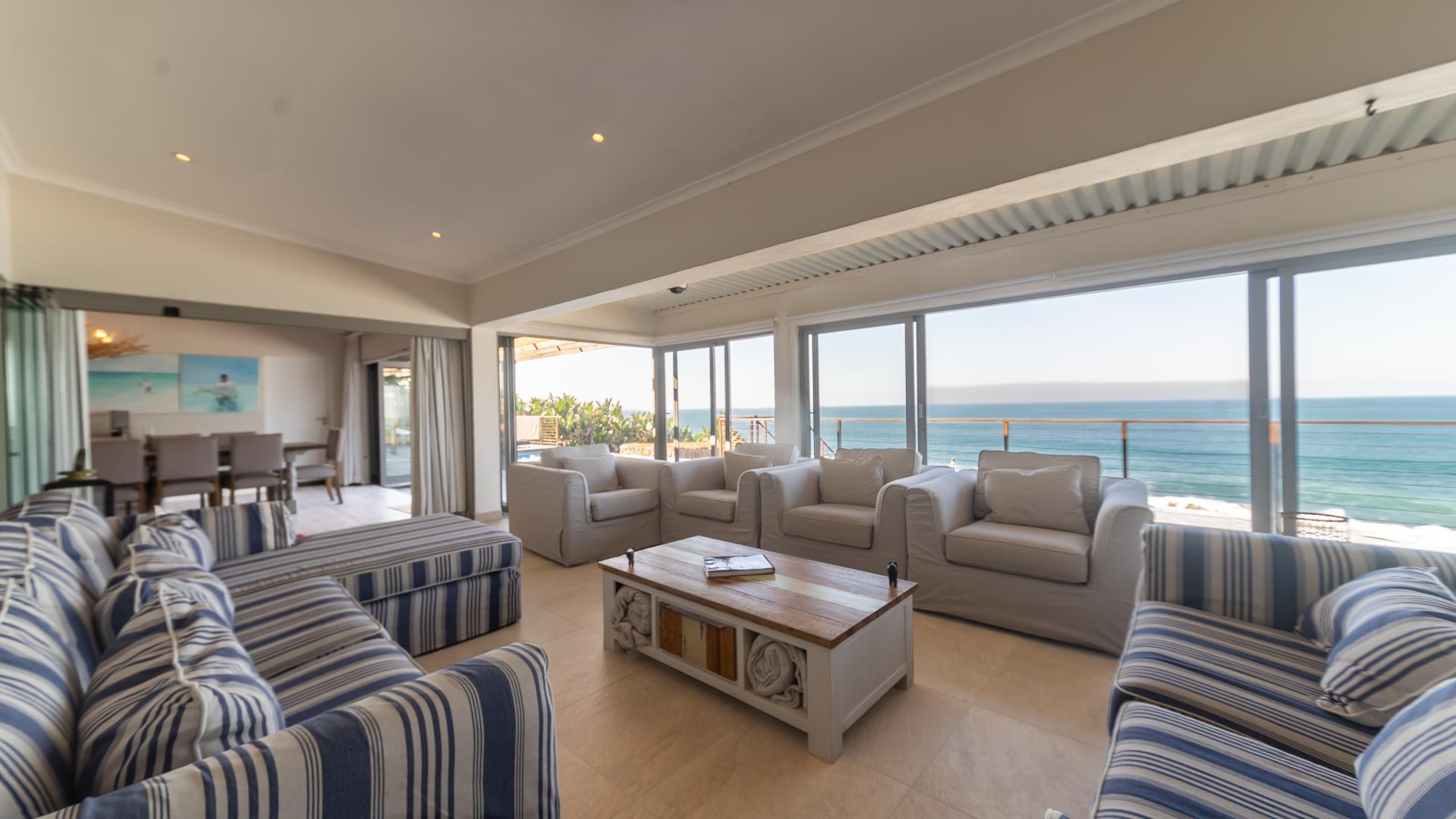 Exclusive Beach Front Home For Sale On Sheffield Beach — photograph 5