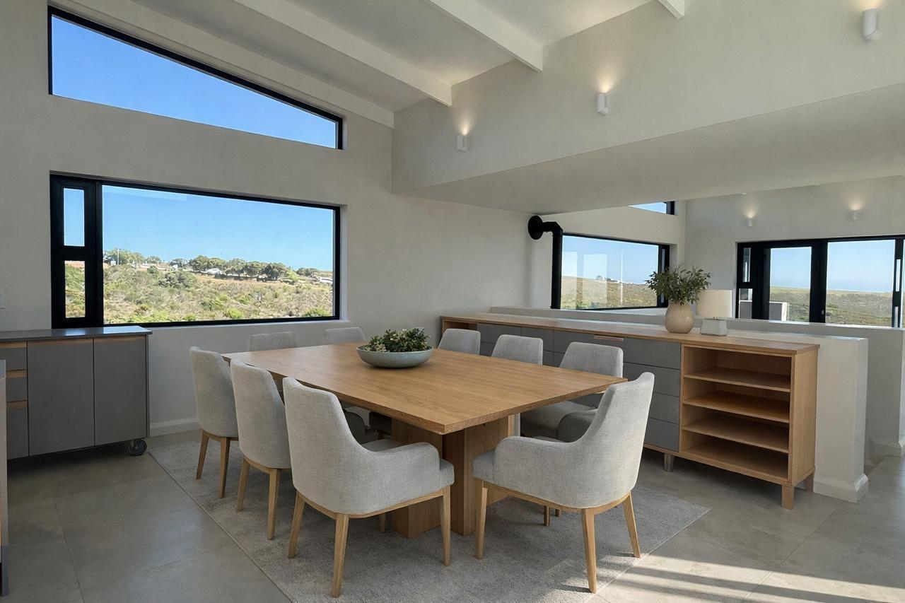 Elevated Contemporary Living with Panoramic Views — photograph 4