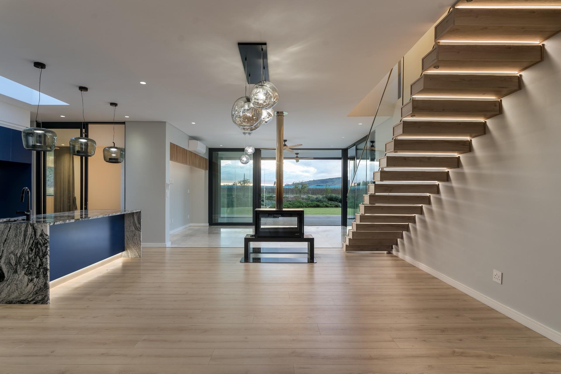 Estate Living Meets Luxury Mountain Views — photograph 5