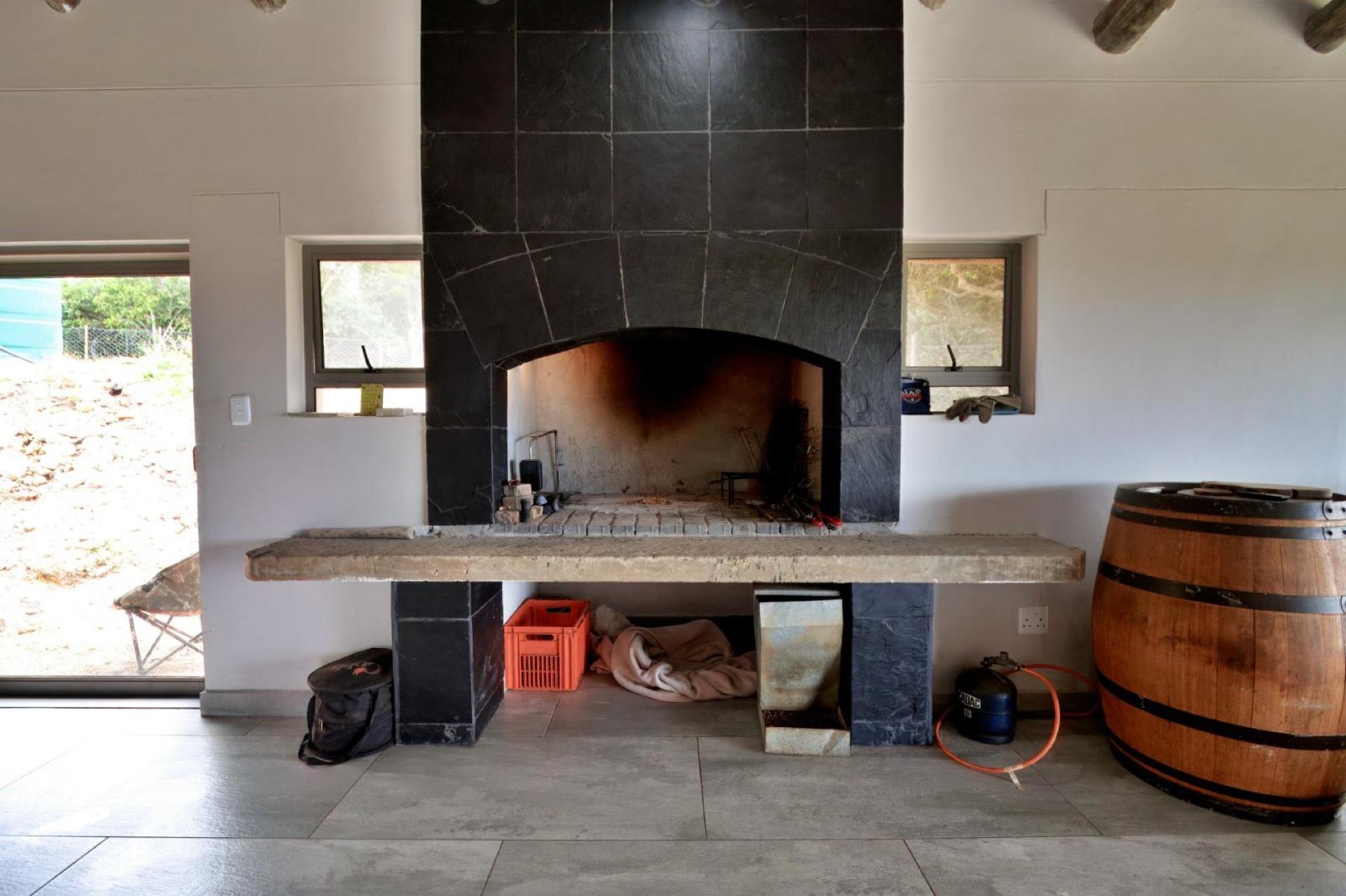 Private Reserve Home in Stilbaai — photograph 3