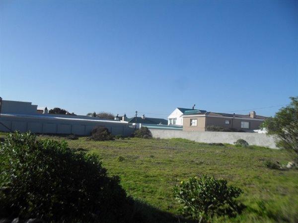 17 Bedroom House For Sale in Kleinmond Central — photograph 2