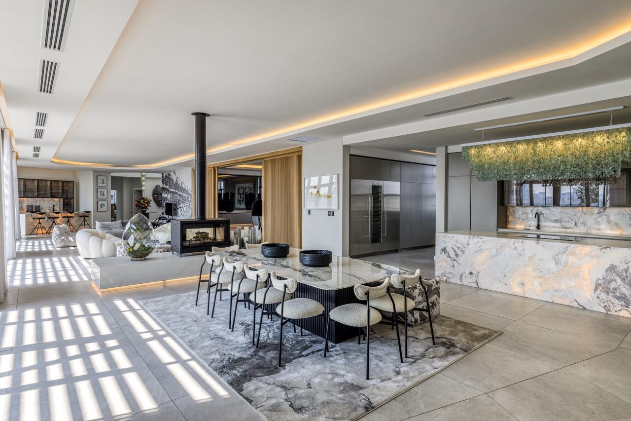 Exclusive Penthouse with Breathtaking Views — photograph 4