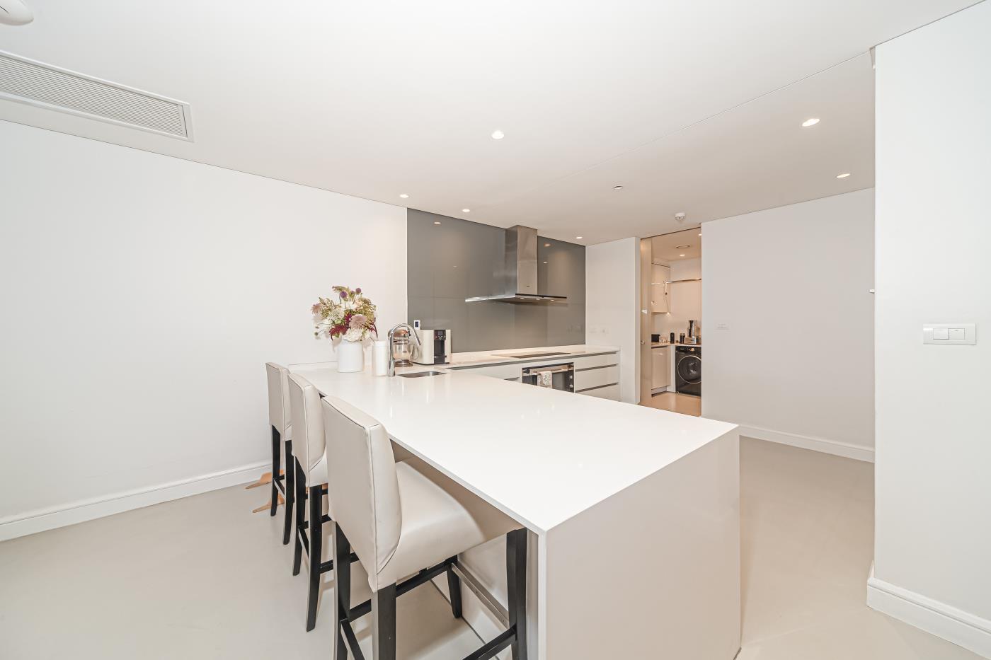 Architectural mastery and bespoke smart-home — photograph 4
