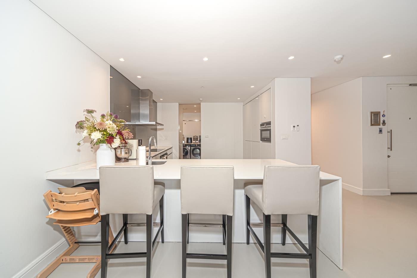 Architectural mastery and bespoke smart-home — photograph 5
