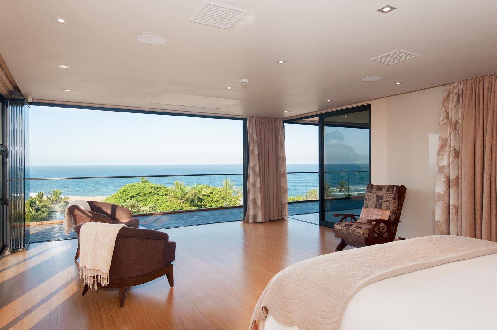 Modern home overlooking the Zinkwazi Lagoon — photograph 4