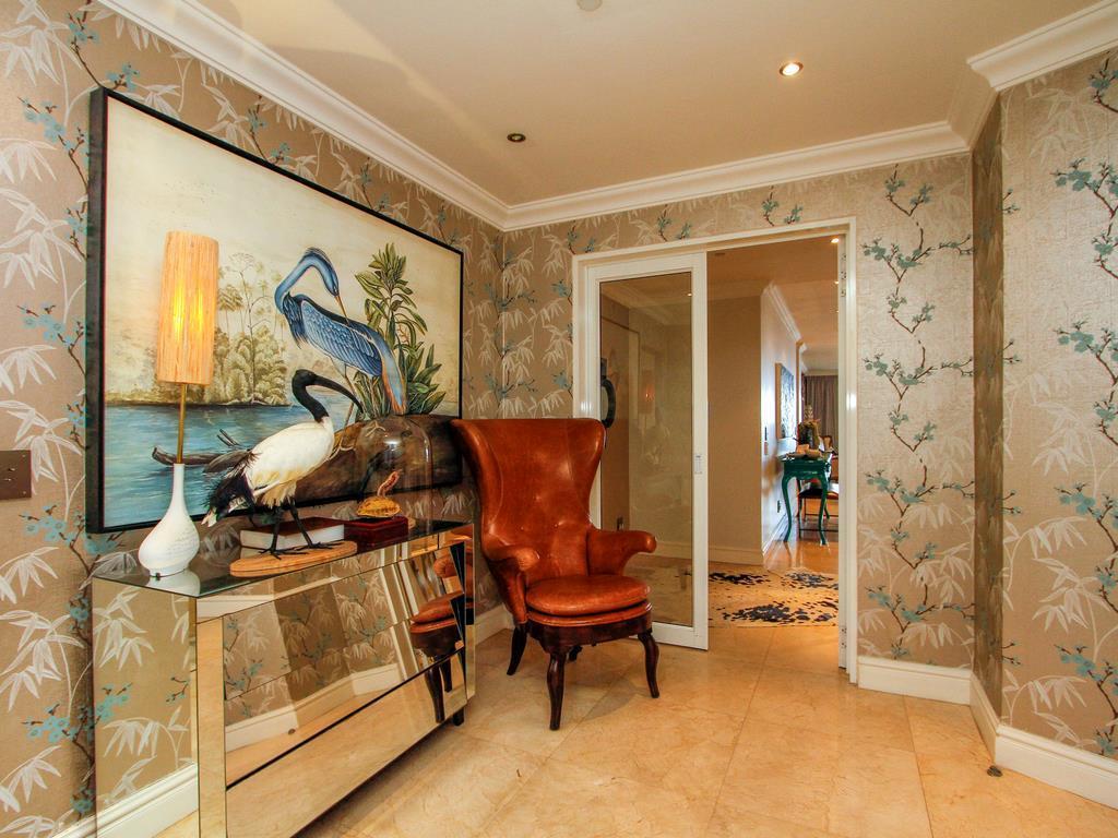Umhlanga Beachfront Sub-Penthouse — photograph 3