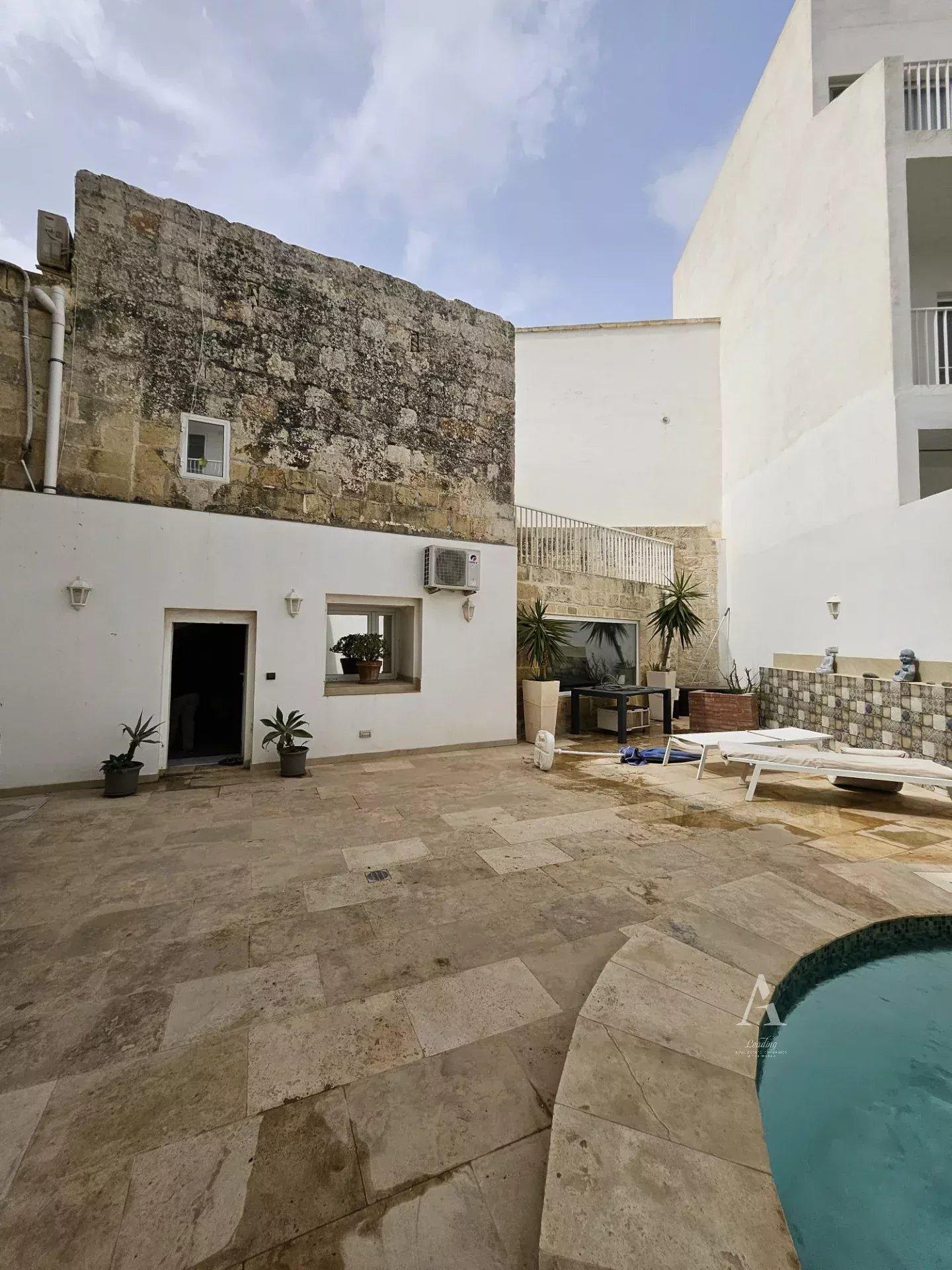 3-Bedroom House in Naxxar — photograph 4