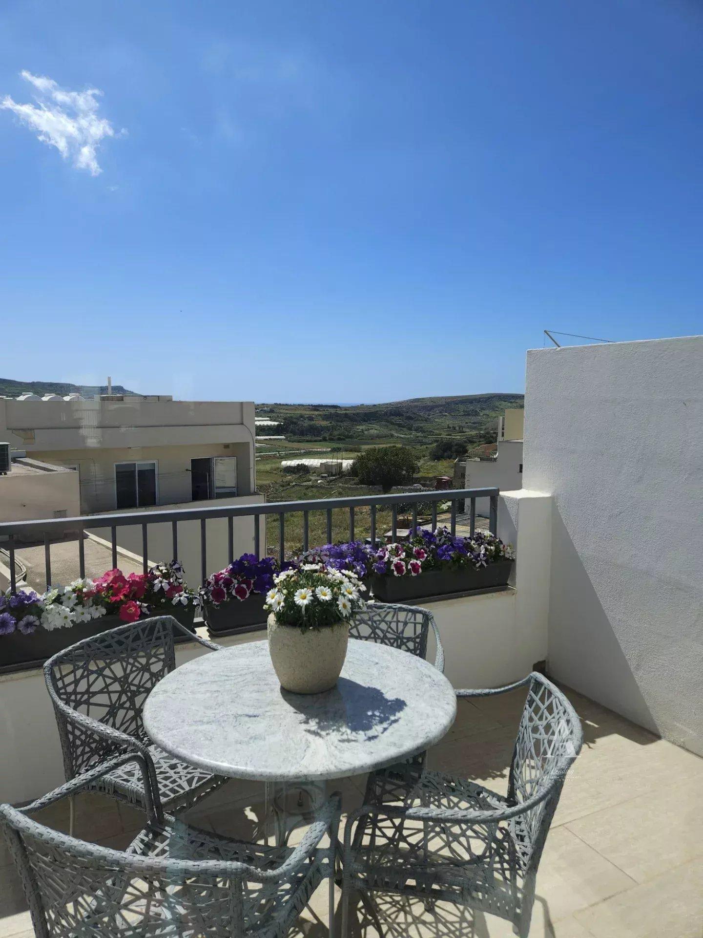 2-Bedroom Penthouse in Mgarr — photograph 2
