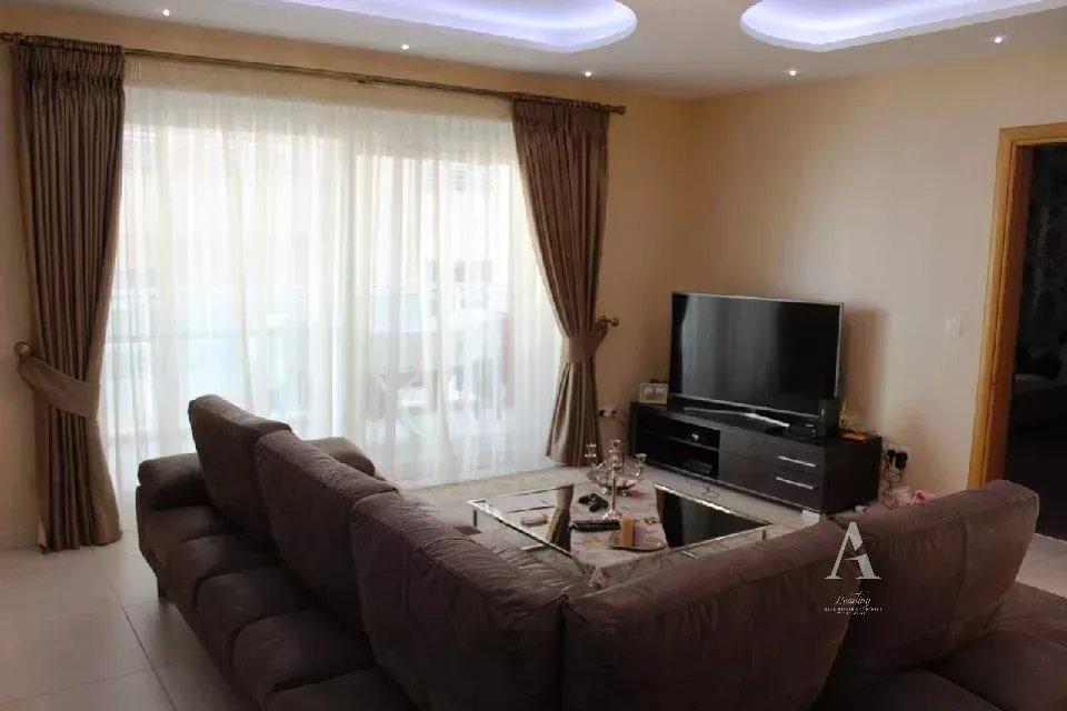 Spacious Apartment in Sliema — photograph 4