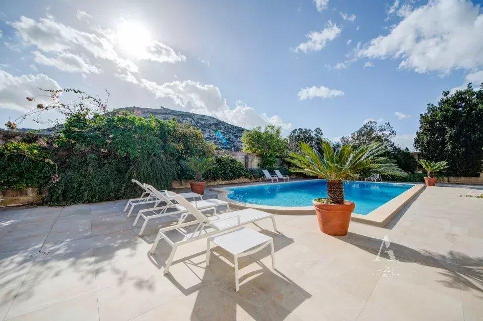 Furnished Bungalow in Naxxar — photograph 2
