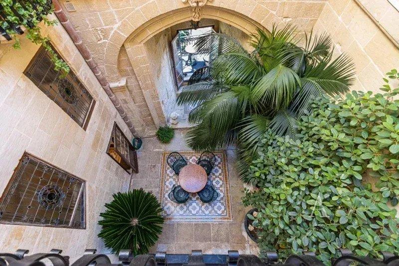 3-Bedroom Townhouse in Mdina — photograph 2